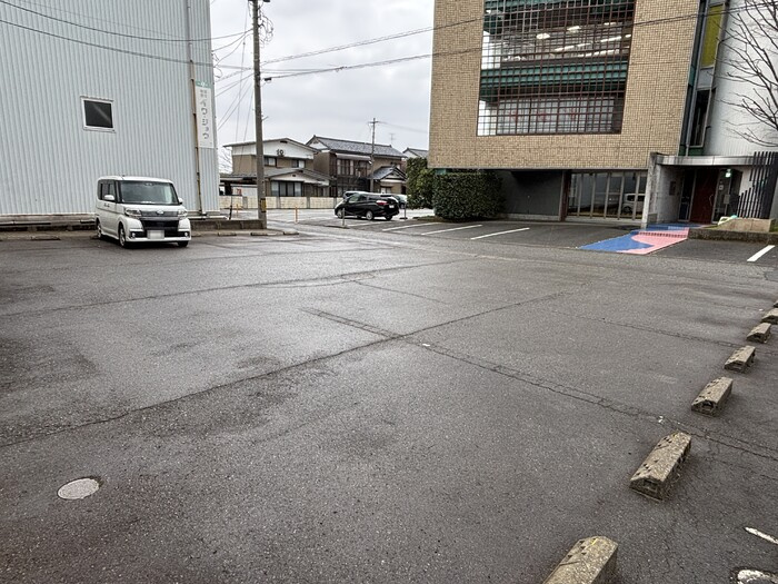 ハイツＲの駐車場