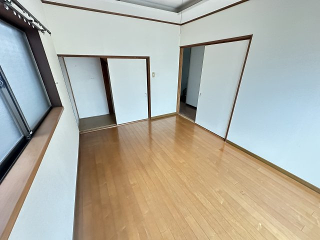 【洋室】 | 和泉市寺田町2丁目戸建 | 1階洋室6帖