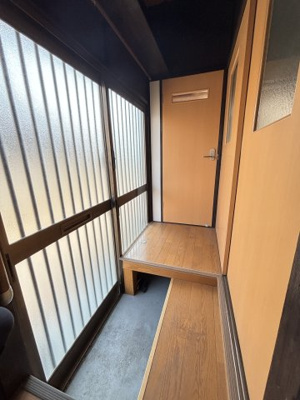 【玄関】 | 国府台5丁目貸家