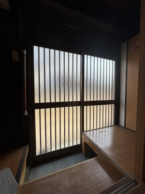 【玄関】 | 国府台5丁目貸家