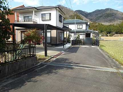 安佐北区深川7丁目の前面道路含む現地写真