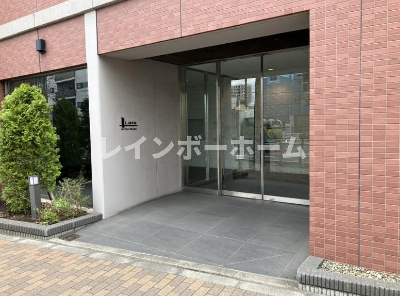 リアナスカイパーク押上のエントランス