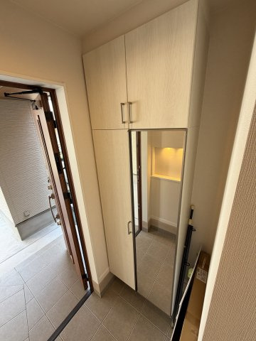 行幸町1丁目新築戸建の玄関
