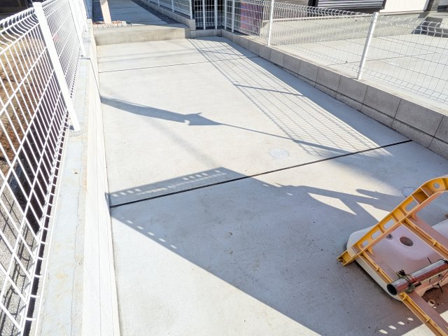 　船橋市習志野台5　新築戸建の駐車場|駐車は1台可能です♪