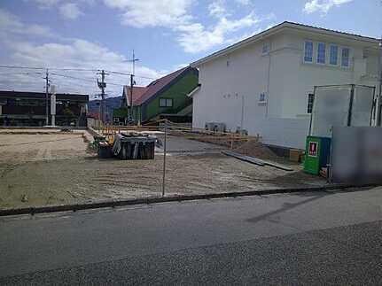 廿日市市福面2丁目　新築一戸建て(全2棟)の前面道路含む現地写真