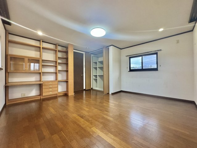 潮来市辻中古戸建の洋室