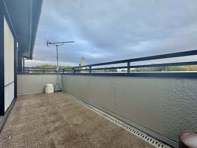 潮来市辻中古戸建のバルコニー