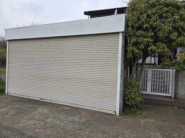 潮来市辻中古戸建の駐車場