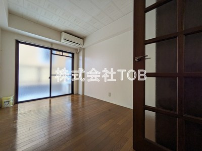 【居間・リビング】 | ヴェルコート粕谷 | 6帖