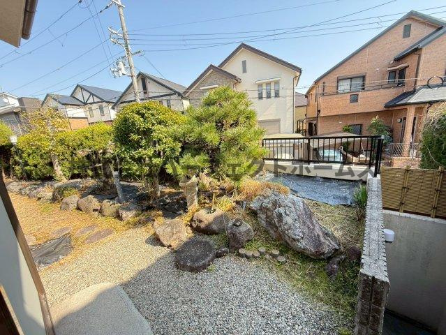 東香里南町戸建　賃貸の庭|お庭の付いた物件です