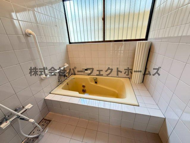 東香里南町戸建　賃貸の浴室|きれいなお風呂です