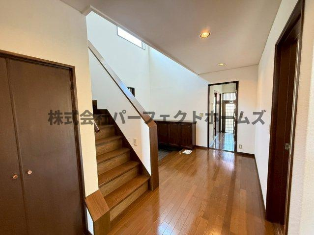 東香里南町戸建　賃貸の内装|内装は落ち着いています