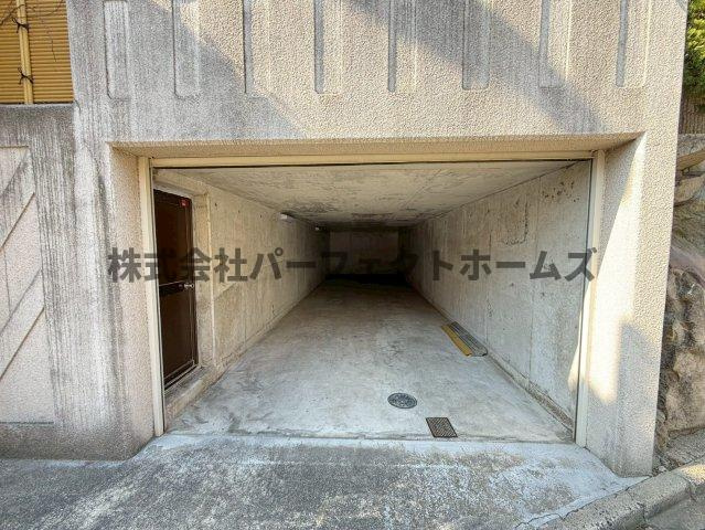 東香里南町戸建　賃貸の駐車場|駐車場があります