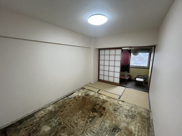 花見川ロイヤルマンションの和室|北西側・和室（広緑あり）