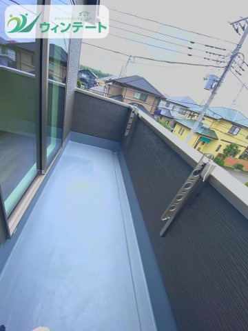 龍ケ崎市久保台2丁目第1期　新築戸建てのバルコニー|洗濯物や布団がしっかり干せる広さを確保。家事スペースとしてもくつろぎスペースとしても活躍します。