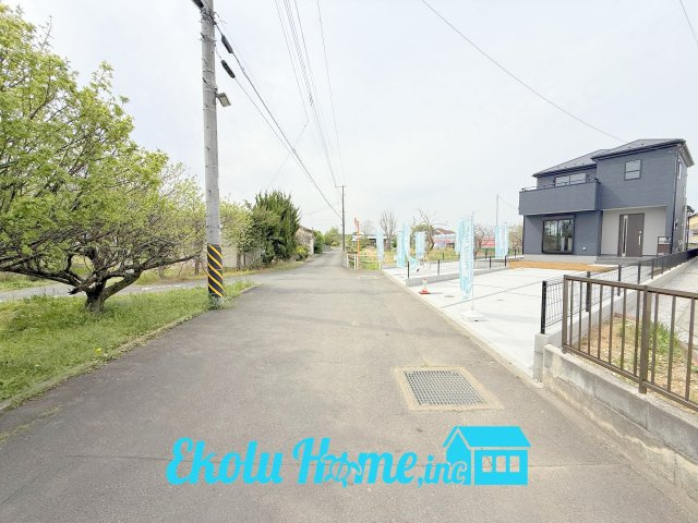 瑞穂町箱根ケ崎池廻り第4　全2棟　1号棟の前面道路含む現地写真|2026年4月撮影