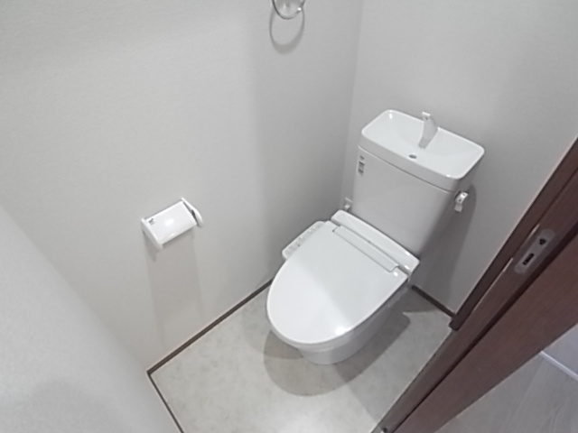 【トイレ】 | フルラージュ千葉中央 | 落ち着いたトイレです