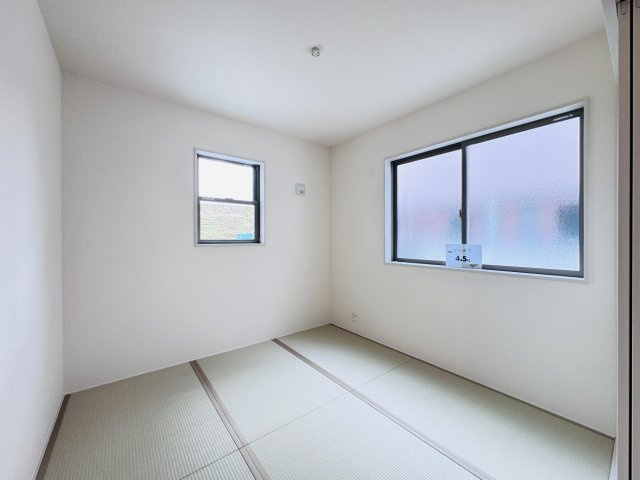 三郷市早稲田７丁目新築戸建（早稲田７丁目２期）の洋室|4.5帖洋風和室