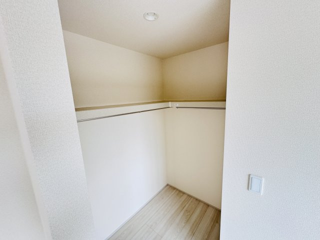 三郷市早稲田７丁目新築戸建（早稲田７丁目２期）の収納|7.75帖寝室・ウォークインクローゼット