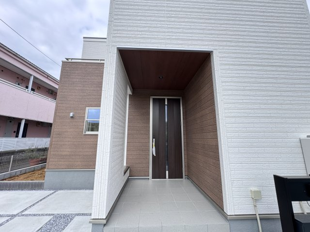三郷市早稲田７丁目新築戸建（早稲田７丁目２期）のエントランス|エントランス・玄関ポーチ