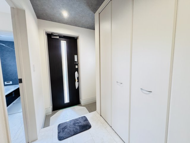 三郷市早稲田７丁目新築戸建（早稲田７丁目２期）の玄関|玄関ホール・シューズクローゼット