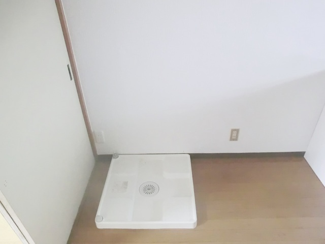 リバーサイドマンションの設備|室内洗濯機です(*^。^*)