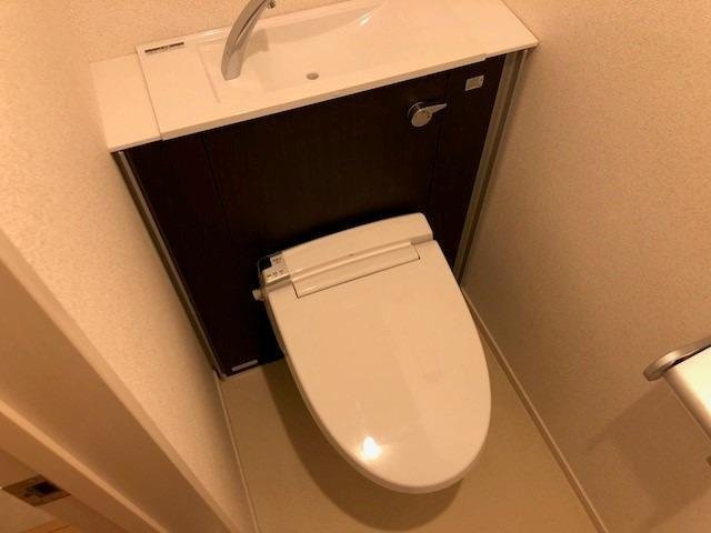 アルセ　デ　オリーブ　切戸町のトイレ|清潔感のあるトイレです