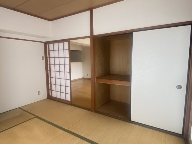 エステート土山の和室