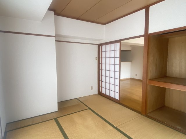 エステート土山の和室