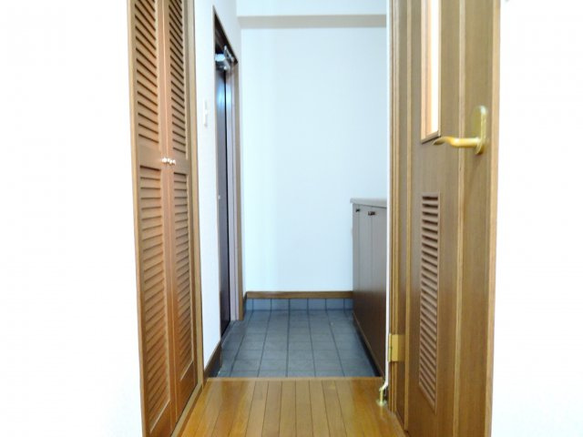 CASAの玄関