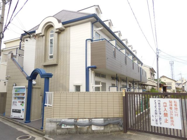 ビー・エスパースの外観