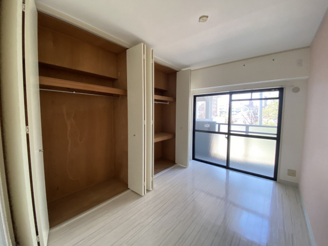 アモンコートＩの居間・リビング