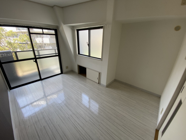 アモンコートＩの居間・リビング