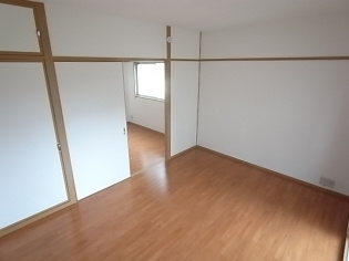西灘マンションの洋室