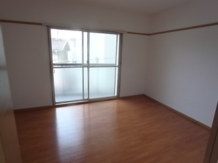 西灘マンションの洋室