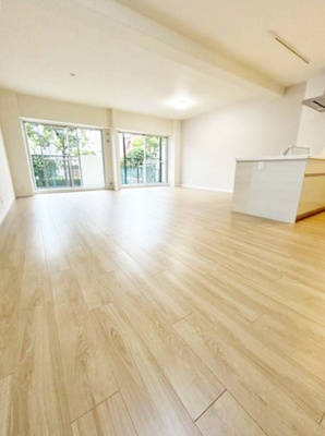 【居間・リビング】 | パレス南塚口2号棟 | 2026年1月フルリフォーム済、専用庭付きの住まい 。同価格にて2LDKへ間取り変更可能（現状1LDK）