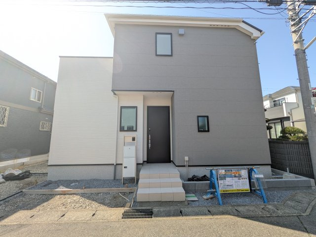 松戸市五香8丁目　1期　新築戸建ての外観|永く快適に住まうための安心設計。見学予約で全居室の広さや使い勝手、周辺環境までじっくりご案内します！