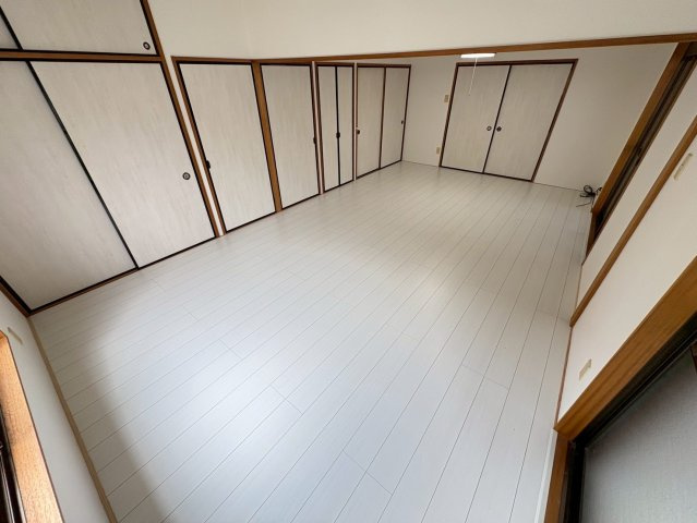 【寝室】