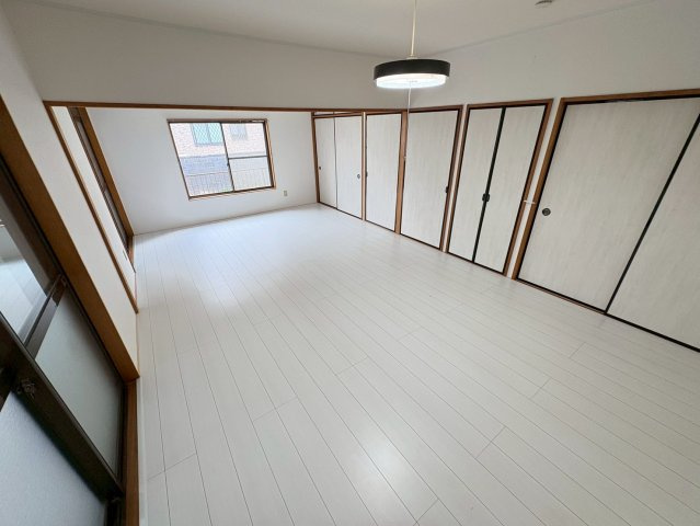【寝室】