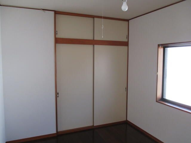 杉田貸家２の寝室