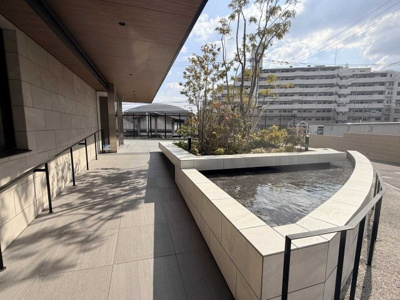 【外観】 | アルファステイツ春日３ | 高級感のあるエントランス部分