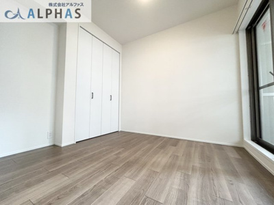 【洋室】 | グランパレ神戸ハーバーウエスト | ■各居室収納あり♪スッキリと片づきます♪