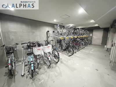 【設備】 | グランパレ神戸ハーバーウエスト | ■バイクや自転車等があり充実した共有施設で快適な生活を過ごせます♪