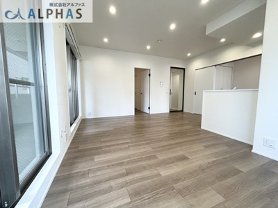 【居間・リビング】 | グランパレ神戸ハーバーウエスト | ■リビングに床暖房設置！！足元ポカポカ♪