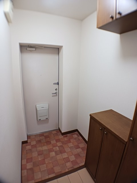 メゾンド・アスカA棟の玄関