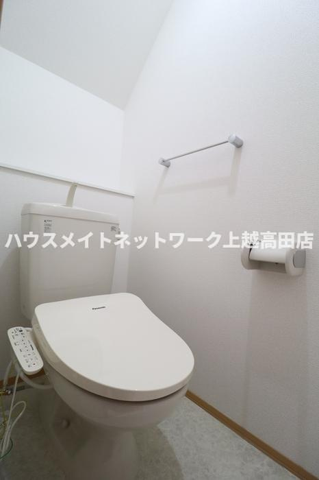 ビューハイムのトイレ|温水洗浄暖房便座（参考4号室反転室内写真）