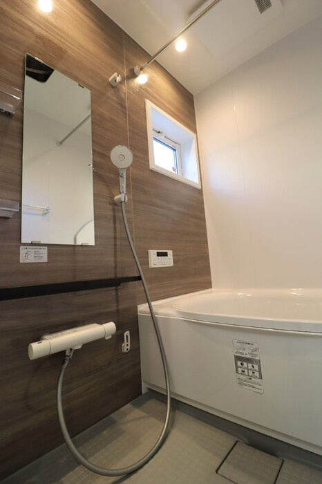 府中市押立町５丁目のアパートの浴室