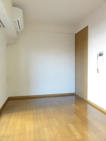 【寝室】