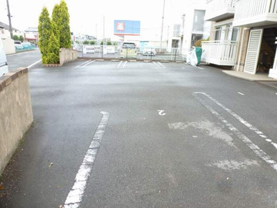 【駐車場】 | パルク・ブラウ
