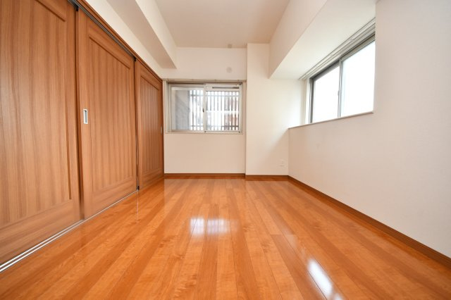 サンシャイン．プリンセス 五番街の洋室